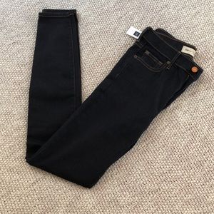 NWT Gap Dark Wash High Rise Jeans